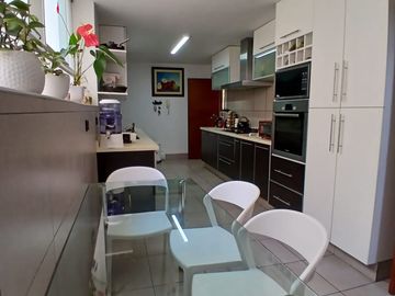 DUPLEX IMPECABLE 4 DORMITORIOS EN CHACARILLA SURCO