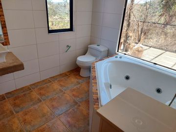 HERMOSA CASA/PARCELA CON VISTA AL VALLE, REBAJADA!!!