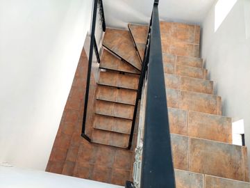 HERMOSA CASA/PARCELA CON VISTA AL VALLE, REBAJADA!!!