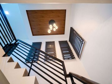4 BEDROOM NEWLY RENOVATED HOUSE FOR SALE!