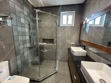 6 BEDS 6 BATHS ELEGANT MODERN HOME NEAR FRIENDSHIP HIGHWAY/KOREAN TOWN – FOR SALE