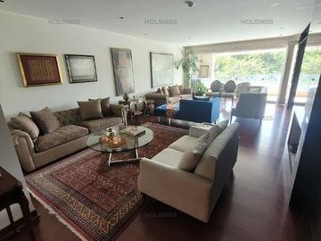 SE ALQUILA BELLO Y AMPLIO DEPARTAMENTO como casa en  CAMACHO , PRIMER PISO  CON PISCINA