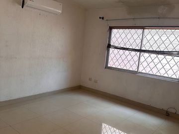CASA EN VENTA CONTRY LA SILLA UNA PLANTA