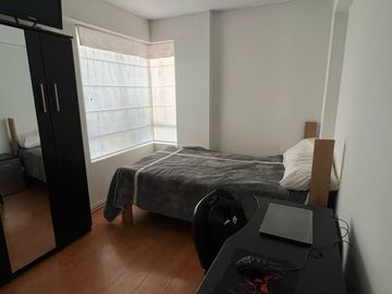 AMPLIO FLAT C/BALCÓN V/CALLE - URB. MONTERRICO NORTE SAN BORJA