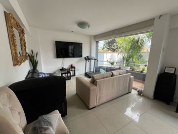 AMPLIO FLAT C/BALCÓN V/CALLE - URB. MONTERRICO NORTE SAN BORJA