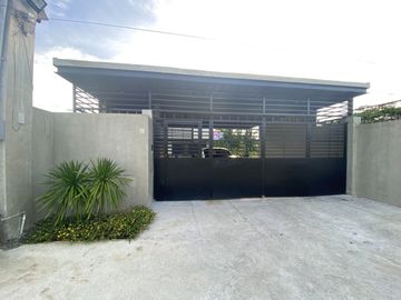 FOR SALE: 5YR OLD MODERN-INDUSTRIAL DESIGN HOUSE AND LOT IN TAGAYTAY CITY