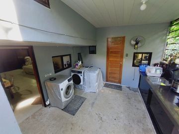 FOR SALE: 5YR OLD MODERN-INDUSTRIAL DESIGN HOUSE AND LOT IN TAGAYTAY CITY