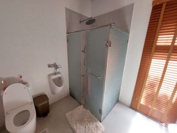 FOR SALE: 5YR OLD MODERN-INDUSTRIAL DESIGN HOUSE AND LOT IN TAGAYTAY CITY