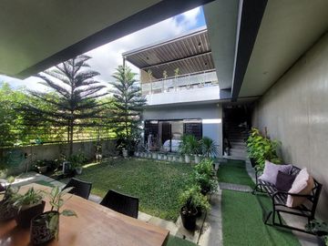 FOR SALE: 5YR OLD MODERN-INDUSTRIAL DESIGN HOUSE AND LOT IN TAGAYTAY CITY