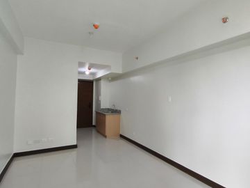 CONDO FOR SALE ALONG TAFT AVENUE PASAY CITY BESIDE ARELLANO UNIVERSITY QUANTUM RESIDENCES