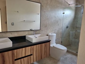 CASA EN VENTA RESIDENCIAL VÍA CUMBRES MODELO VIENTO, AV. HUAYACÁN, CANCUN , Q. ROO.