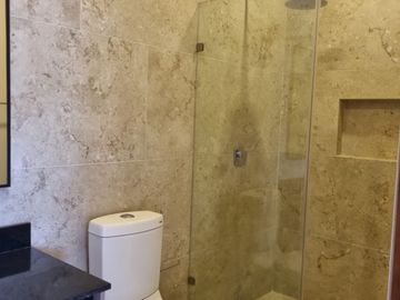 CASA EN VENTA RESIDENCIAL VÍA CUMBRES MODELO VIENTO, AV. HUAYACÁN, CANCUN , Q. ROO.