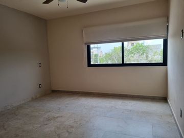 CASA EN VENTA RESIDENCIAL VÍA CUMBRES MODELO VIENTO, AV. HUAYACÁN, CANCUN , Q. ROO.