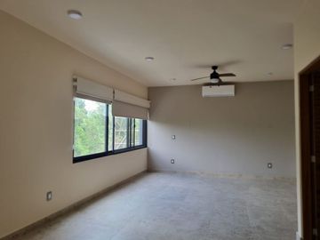 CASA EN VENTA RESIDENCIAL VÍA CUMBRES MODELO VIENTO, AV. HUAYACÁN, CANCUN , Q. ROO.
