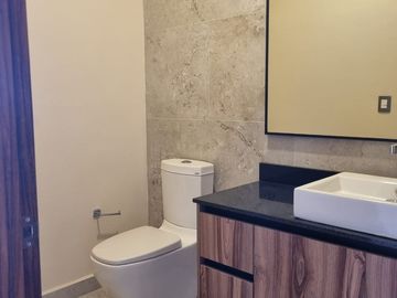 CASA EN VENTA RESIDENCIAL VÍA CUMBRES MODELO VIENTO, AV. HUAYACÁN, CANCUN , Q. ROO.