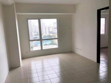Soon To Rise Condo 17k/month NO SPOT DOWNPAYMENT near Tiendesitas Valle Verde BGC Taguig