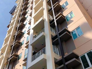 1 Bedroom Unit  Rent to Own Condo near BGC The Rochester Garden in San Joaquin Pasig