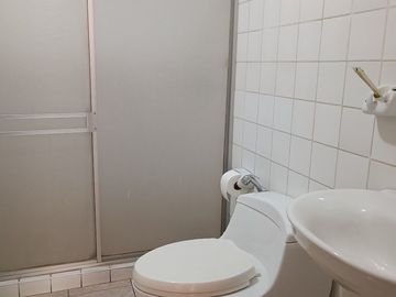 VENDO EXCELENTE CASA