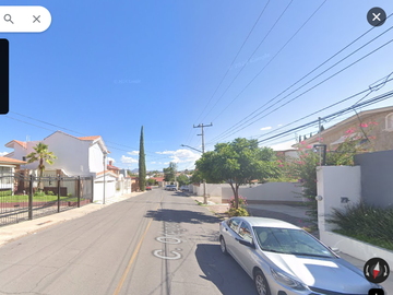 Casa con alberca ubicada en colonia Quintas del sol etapa II en Chihuahua, con 5 Recamaras y 405m2, a solo unos minutos de club campestre chihuahua.