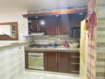 SE VENDE CASA MULTIFAMILIAR EN EL BARRIO EL DESCANSO