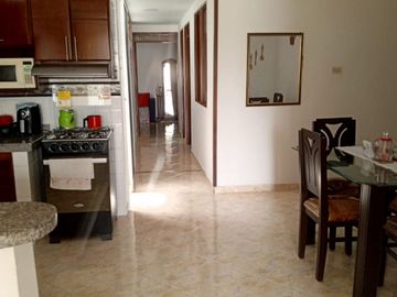 SE VENDE CASA MULTIFAMILIAR EN EL BARRIO EL DESCANSO