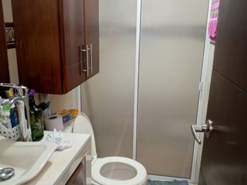 SE VENDE CASA MULTIFAMILIAR EN EL BARRIO EL DESCANSO