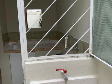Alquilo minidepartamento en San Borja.