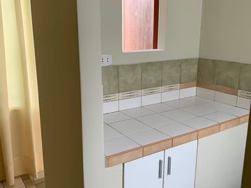 Alquilo minidepartamento en San Borja.