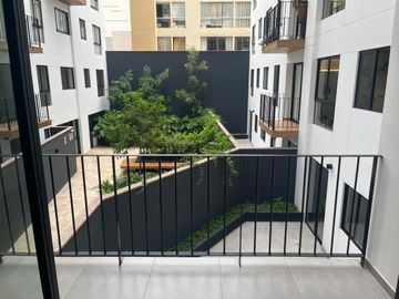 VENDO BONITO DPTO DE ESTRENO EN MIRAFLORES CON AREA SOCIAL TERRAZA, PARRILLAS, PISCINA, BAR, SALA DE NIÑOS