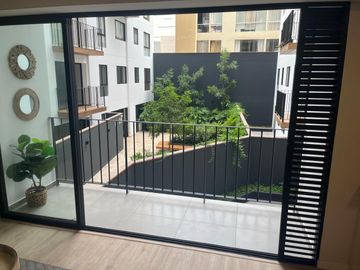 VENDO BONITO DPTO DE ESTRENO EN MIRAFLORES CON AREA SOCIAL TERRAZA, PARRILLAS, PISCINA, BAR, SALA DE NIÑOS