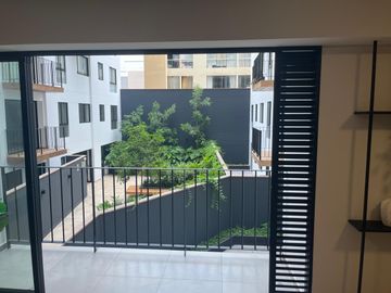 VENDO BONITO DPTO DE ESTRENO EN MIRAFLORES CON AREA SOCIAL TERRAZA, PARRILLAS, PISCINA, BAR, SALA DE NIÑOS