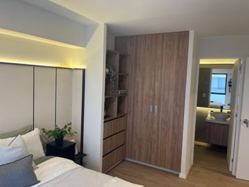 VENDO BONITO DPTO DE ESTRENO EN MIRAFLORES CON AREA SOCIAL TERRAZA, PARRILLAS, PISCINA, BAR, SALA DE NIÑOS