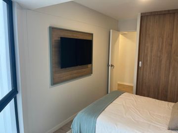 VENDO BONITO DPTO DE ESTRENO EN MIRAFLORES CON AREA SOCIAL TERRAZA, PARRILLAS, PISCINA, BAR, SALA DE NIÑOS