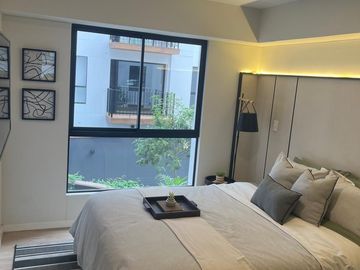 VENDO BONITO DPTO DE ESTRENO EN MIRAFLORES CON AREA SOCIAL TERRAZA, PARRILLAS, PISCINA, BAR, SALA DE NIÑOS