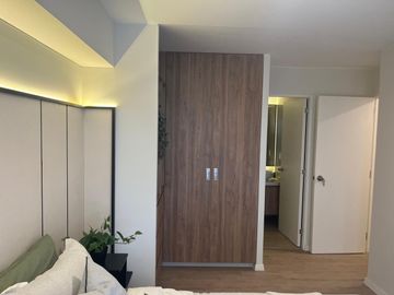 VENDO BONITO DPTO DE ESTRENO EN MIRAFLORES CON AREA SOCIAL TERRAZA, PARRILLAS, PISCINA, BAR, SALA DE NIÑOS