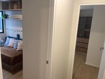 VENDO BONITO DPTO DE ESTRENO EN MIRAFLORES CON AREA SOCIAL TERRAZA, PARRILLAS, PISCINA, BAR, SALA DE NIÑOS