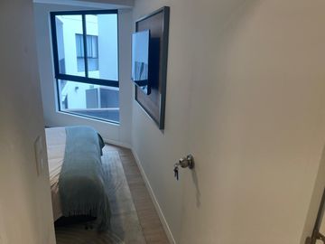 VENDO BONITO DPTO DE ESTRENO EN MIRAFLORES CON AREA SOCIAL TERRAZA, PARRILLAS, PISCINA, BAR, SALA DE NIÑOS