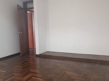 ALQUILO OFICINA LA MOLINA