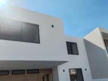 Casa Nueva en Venta en Lomas de Juriquilla