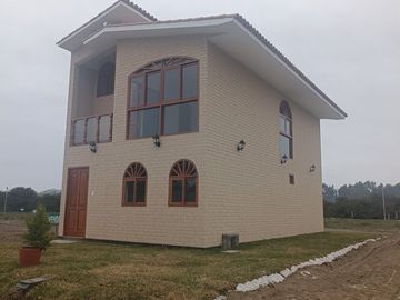 VENDO TERRENO MALA
