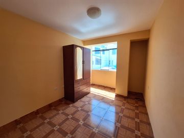 VENTA DE CASA EN URBANIZACION SAN PEDRO
