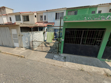 CASA DE RECUPERACIÓN BANCARIA EN CALLE OCOTE, COL. GEOVILLAS RINCÓN DE LOS PINOS, VERACRUZ, VERACRUZ. ¡NO SE ACEPTAN CRÉDITOS!