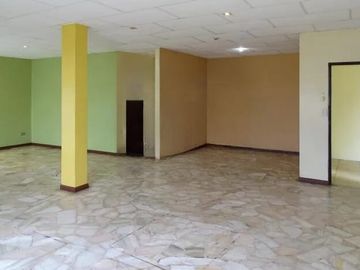 Vendo Departamento Av. Urdesa centra   1piso alto