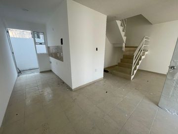 CASA EN VENTA EN EMILIANO ZAPATA CON ALBERCA