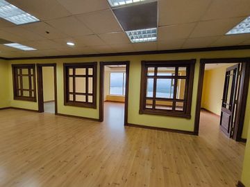 Oficina en alquiler en edificio la Previsora