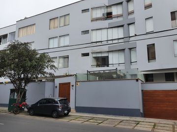 SE VENDE LINDO DEPARTAMENTO DE 105 M2 , CERCA A COLEGIOS EN VALLE HERMOSO. SURCO
