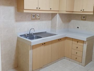 SE VENDE LINDO DEPARTAMENTO DE 105 M2 , CERCA A COLEGIOS EN VALLE HERMOSO. SURCO