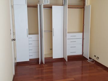 SE VENDE LINDO DEPARTAMENTO DE 105 M2 , CERCA A COLEGIOS EN VALLE HERMOSO. SURCO