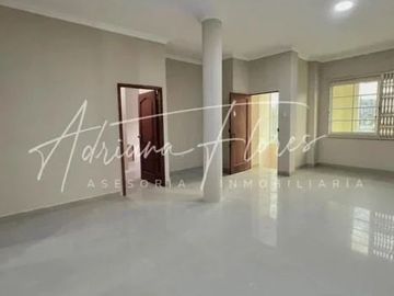 Urbanor Av Las Aguas Norte Guayaquil Casa Rentera Tres Pisos
