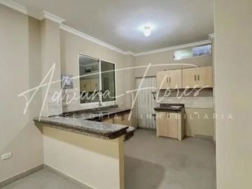 Urbanor Av Las Aguas Norte Guayaquil Casa Rentera Tres Pisos